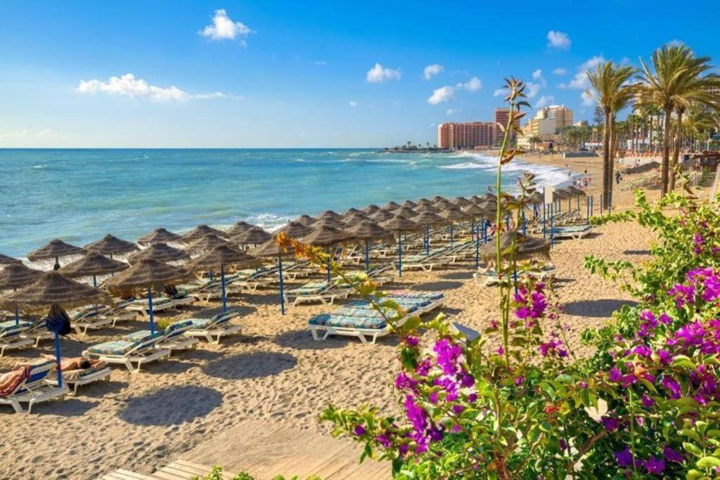 Apartamento Con Gran Terraza Junto A La Playa توريمولينوس المظهر الخارجي الصورة